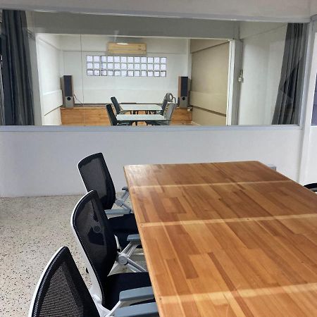 Moocoworking Hotell Loei Exteriör bild