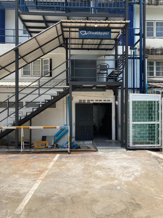 Moocoworking Hotell Loei Exteriör bild