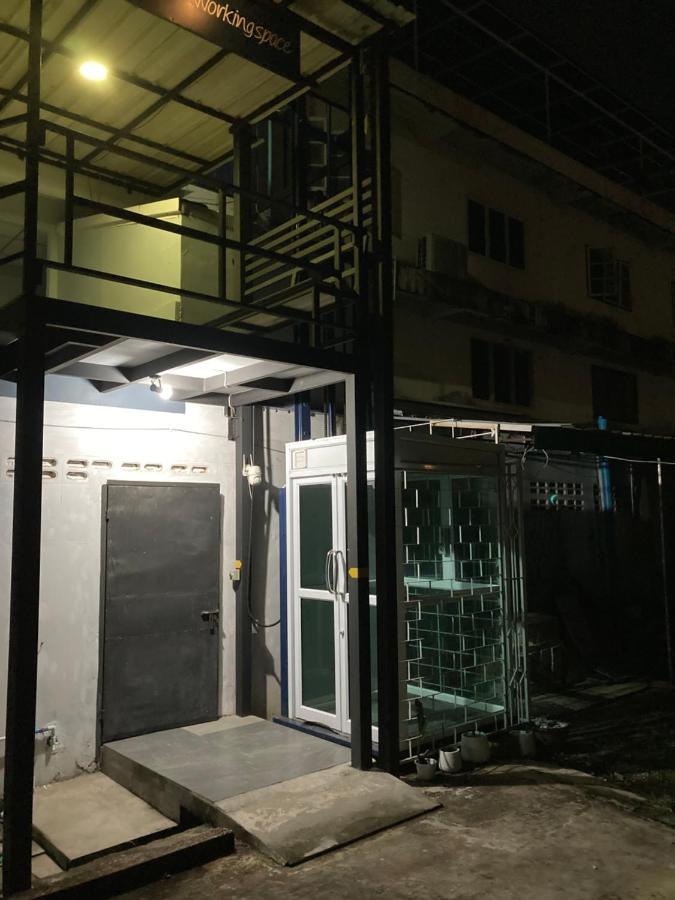 Moocoworking Hotell Loei Exteriör bild